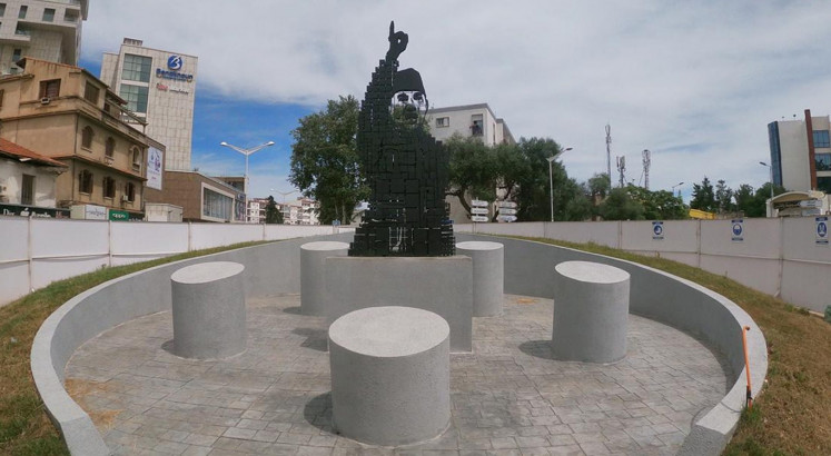 Sukarno monument to grace Algiers' city center