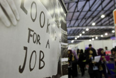 Jobless benefit claims far exceed estimates for 2021