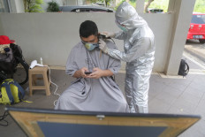 Self-pampering at home sans 'me time'