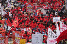 Workers, students stage another round of protests against Job Creation Law 