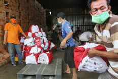 KPK raids Social Affairs Ministry for probe into rice-aid corruption