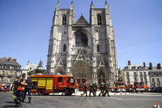 Fire damages French cathedral, arson probe launched
