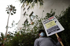 Public losing faith in govts, says survey, as virus cases surge