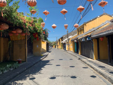 Vietnamese province reimposes stay at home order in coronavirus battle 