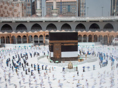 Saudis strive to prevent virus outbreak in curtailed haj