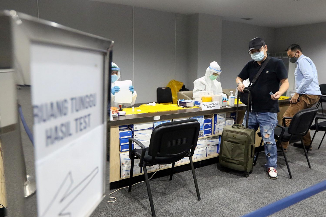 Indonesian Travelers Enjoy Convenience Of Covid 19 Testing At Airports News The Jakarta Post