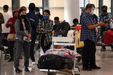 Broke and helpless: Philippines virus lockdown maroons dozens at airport