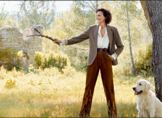 The 1970s' most-loved garments will, more than ever, be in style this fall with the new collection from Ines de la Fressange for Uniqlo.