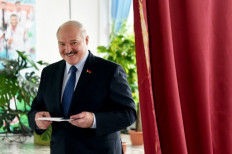 UK, Canada slap sanctions on Belarus strongman Lukashenko