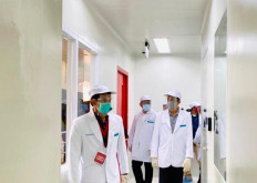 Jokowi forms national team to accelerate vaccine development