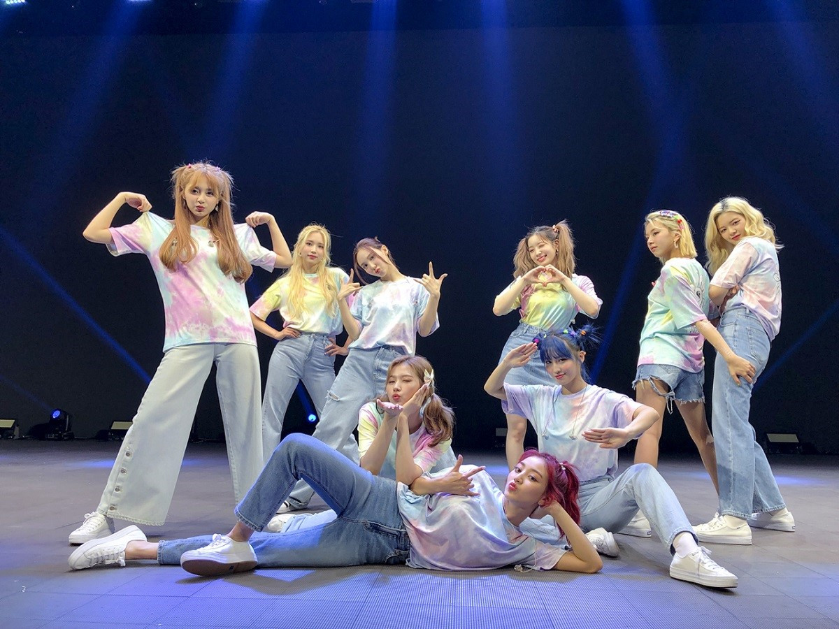 Twice S First Virtual Concert Was Colorful Tech Savvy And Interactive Entertainment The Jakarta Post