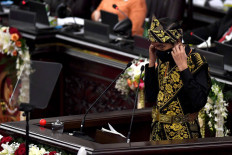 Jokowi pledges to cut red tape, develop industrial parks across Indonesia