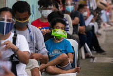 Philippines extends partial coronavirus curbs in Manila until Oct 31