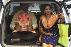 Virus curbs see elephant idols shrunk for major Indian festival