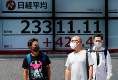 Asian shares start cautiously amid elevated valuations, oil skids