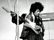 Jimi Hendrix&rsquo;s &lsquo;magic boa&rsquo; is up for auction