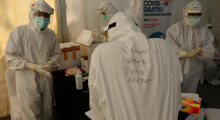 &lsquo;Please, don&rsquo;t kill us&rsquo;: Doctor mourns death of colleagues in fight against COVI...