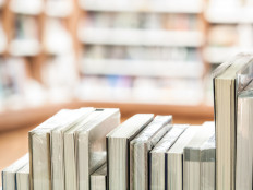 The American Booksellers Association has launched an advertising campaign against Amazon to alert the public to what it calls the growing danger that book stores are under from the online goliath during the coronavirus pandemic.