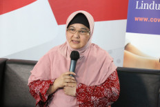 No need to panic buy oximeters to detect 'happy hypoxia', lung specialist says