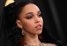 British singer-songwriter FKA twigs arrives for the 62nd Annual Grammy Awards on January 26, 2020, in Los Angeles. 