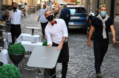 Face masks become mandatory in Rome as coronavirus cases rise