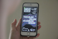 The good and bad of social media in information politics