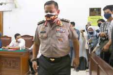 Legal challenge: Former head of the National Police’s international relations division, Insp. Gen. Napoleon Bonaparte, arrives at the South Jakarta District Court on Sept. 28, 2020 to attend the hearing of the pretrial lawsuit that he had filed against his being named a suspect in a case involving fugitive graft convict Djoko S. Tjandra.