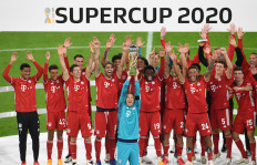 Bayern ride luck to win Super Cup and fifth title of year