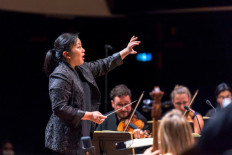 Indonesian conductor Rebecca Tong performs during La Maestra Paris 2020.