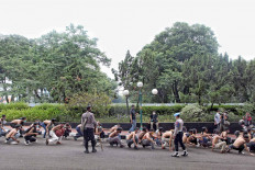 Civil groups urge police to stop 'repressing' omnibus law protesters