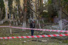 Putin invites Armenia, Azerbaijan foreign ministers for peace talks 