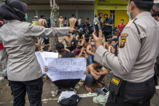 Thousands arrested during protests against Job Creation Law in Jakarta, Medan