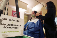 Versailles palace staff get free haircuts to help planet