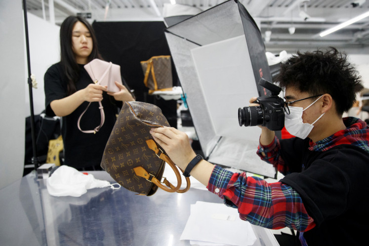 China Secondhand Luxury Brands Analysis in 2013 – China Internet Watch