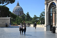 China and Vatican renew historic deal on bishops 