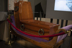 With morbid humor, Viennese look death in the eye