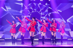 Fans enjoy new, familiar sounds during GFriend's first online concert