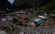 Eta tracks toward Florida Keys after lashing Cuba 