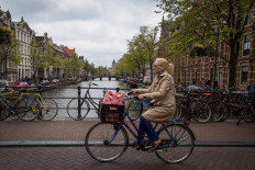 Cycling mecca Netherlands is embracing electric bikes