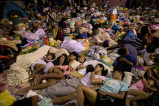 Death toll from year's deadliest typhoon in Philippines climbs to 67