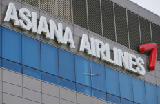 Korean Air to take over troubled Asiana Airlines for $1.6 b 