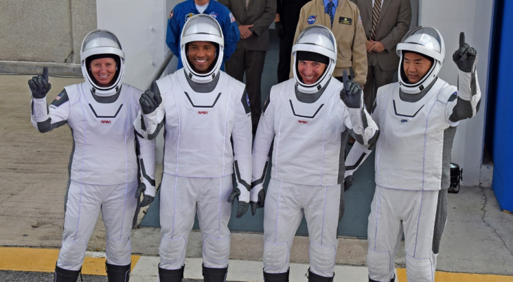 SpaceX capsule carrying 4 astronauts docks safely on ISS