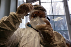  China deploys anal swabs to test for Covid-19 