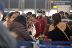 Thanksgiving travelers give US airports their busiest weekend since March