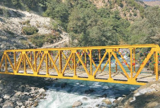 Road to Everest: Tourists can breakfast in Kathmandu and drive to Khumbu for dinner