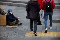 S.Korea reports 583 new coronavirus cases, highest since March