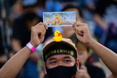 'Rubber duck revolution' takes off in Thailand 