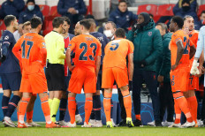 Basaksehir and PSG walk off after alleged racism by a match official