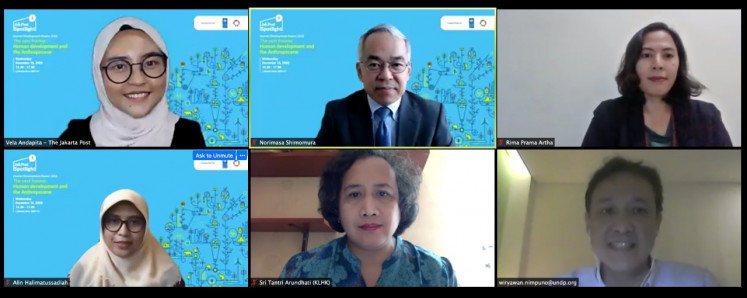 For a more sustainable future: The Jakarta Post journalist Vela Andapita (top left) moderated a JakPost Spotlight webinar following the launch 2020 Human Development Report. The webinar featured Indonesia Resident Representative Norimasa Shimomura (top center), UNDP Indonesia Country Economist Rima Prama Artha (top right), Environment and Forestry Ministry Climate Change Adaptation Director Sri Tantri Arundhati (bottom center) and Environmental Economics Research Group Head Alin Halimatussadiah (bottom left) from Social and Economic Research Institution of University of Indonesia’s Economic and Business School (LPEM FEB UI). Simultaneous interpreter Wiryawan Nimpuno (bottom right) was also part of the panelist. During the webinar, panelists discussed the current state of sustainable development goals in Indonesia, as well as touching upon how Indonesia attempts to balance its economic development with environmental sustainability.