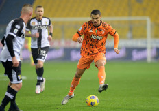 Ronaldo scores twice as Juve crushes Parma